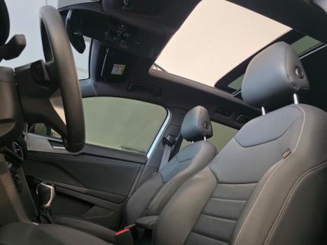 VOLKSWAGEN Taos 1.4 16V 4P FLEX 250 TSI HIGHLINE AUTOM�TICO, Foto 15