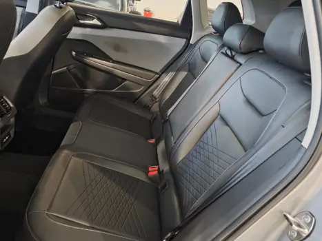 VOLKSWAGEN Taos 1.4 16V 4P FLEX 250 TSI COMFORTLINE AUTOM�TICO, Foto 17