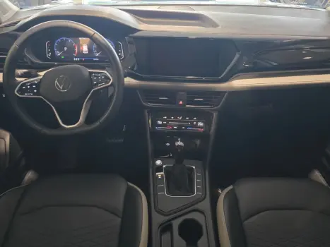 VOLKSWAGEN Taos 1.4 16V 4P FLEX 250 TSI COMFORTLINE AUTOM�TICO, Foto 18