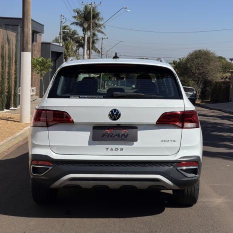 VOLKSWAGEN Taos 1.4 16V 4P FLEX 250 TSI HIGHLINE AUTOM�TICO, Foto 4