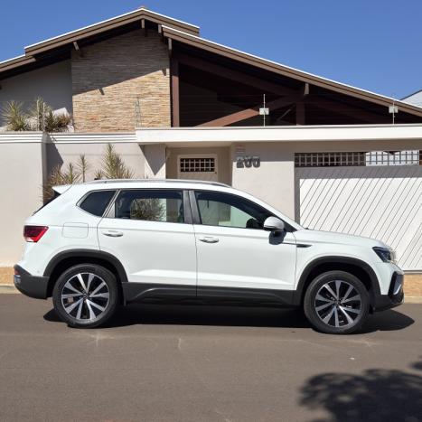 VOLKSWAGEN Taos 1.4 16V 4P FLEX 250 TSI HIGHLINE AUTOM�TICO, Foto 9