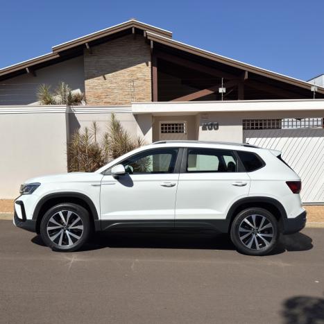 VOLKSWAGEN Taos 1.4 16V 4P FLEX 250 TSI HIGHLINE AUTOM�TICO, Foto 10