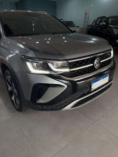 VOLKSWAGEN Taos 1.4 16V 4P FLEX 250 TSI HIGHLINE AUTOM�TICO, Foto 6