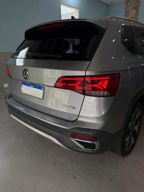 VOLKSWAGEN Taos 1.4 16V 4P FLEX 250 TSI HIGHLINE AUTOM�TICO, Foto 9