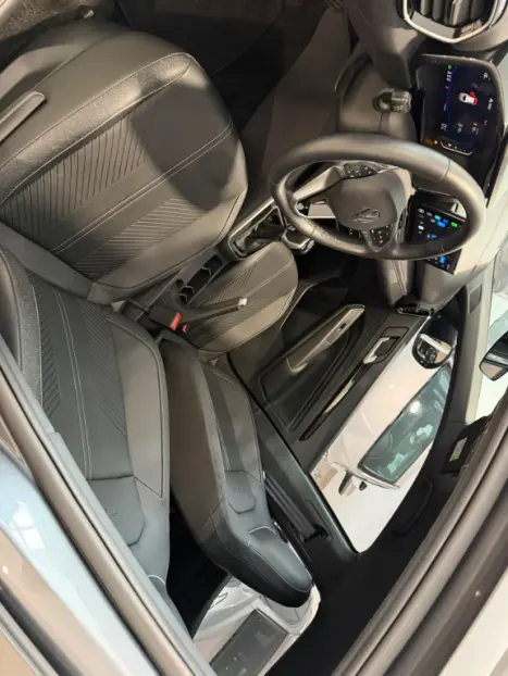 VOLKSWAGEN Tera 1.0 12V 4P 170 TSI HIGH AUTOMÁTICO, Foto 11