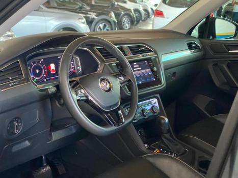 VOLKSWAGEN Tiguan 1.4 250 TSI TOTAL FLEX ALLSPACE COMFORTLINE TURBO AUTOM�TICO TIPTRONIC, Foto 9