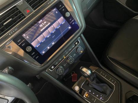 VOLKSWAGEN Tiguan 1.4 250 TSI TOTAL FLEX ALLSPACE COMFORTLINE TURBO AUTOM�TICO TIPTRONIC, Foto 11