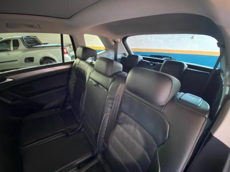 VOLKSWAGEN Tiguan 1.4 250 TSI TOTAL FLEX ALLSPACE COMFORTLINE TURBO AUTOM�TICO TIPTRONIC, Foto 18