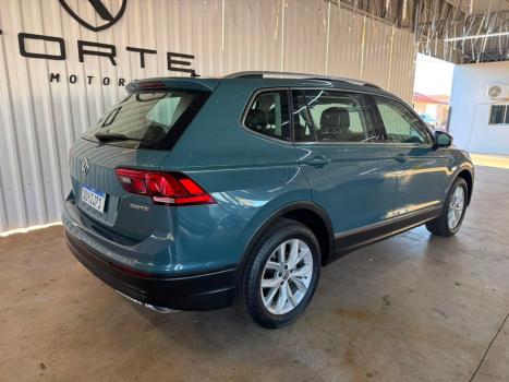 VOLKSWAGEN Tiguan 1.4 250 TSI TOTAL FLEX ALLSPACE COMFORTLINE TURBO AUTOM�TICO TIPTRONIC, Foto 3