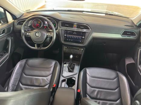 VOLKSWAGEN Tiguan 1.4 250 TSI TOTAL FLEX ALLSPACE COMFORTLINE TURBO AUTOM�TICO TIPTRONIC, Foto 7