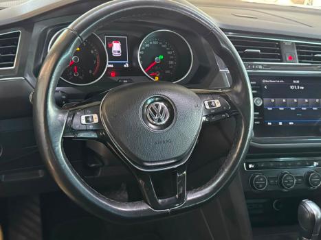 VOLKSWAGEN Tiguan 1.4 250 TSI TOTAL FLEX ALLSPACE COMFORTLINE TURBO AUTOM�TICO TIPTRONIC, Foto 9