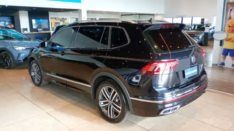 VOLKSWAGEN Tiguan 2.0 300 TSI ALLSPACE R-LINE TURBO AUTOM�TICO, Foto 11