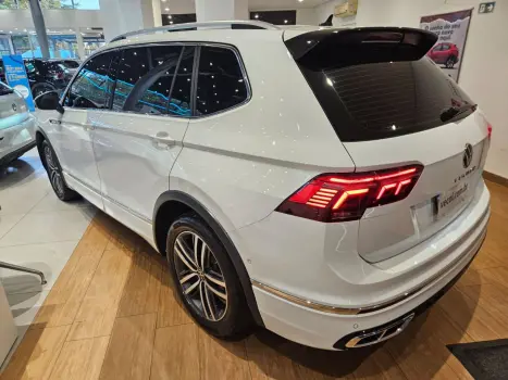 VOLKSWAGEN Tiguan 2.0 300 TSI ALLSPACE R-LINE TURBO AUTOM�TICO, Foto 12