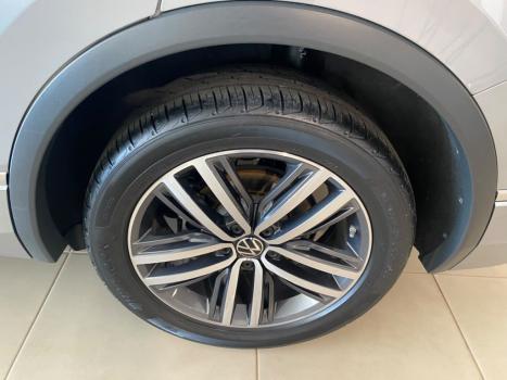 VOLKSWAGEN Tiguan 2.0 300 TSI ALLSPACE R-LINE TURBO AUTOM�TICO, Foto 13
