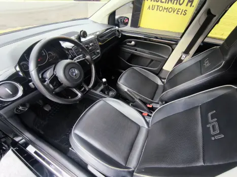 VOLKSWAGEN UP 1.0 12V RED BLACK WHITE FLEX, Foto 6
