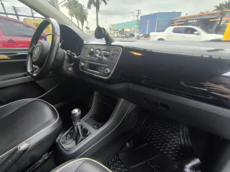 VOLKSWAGEN UP 1.0 12V RED BLACK WHITE FLEX, Foto 7