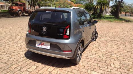 VOLKSWAGEN UP 1.0 4P FLEX 170 TSI XTREME, Foto 4