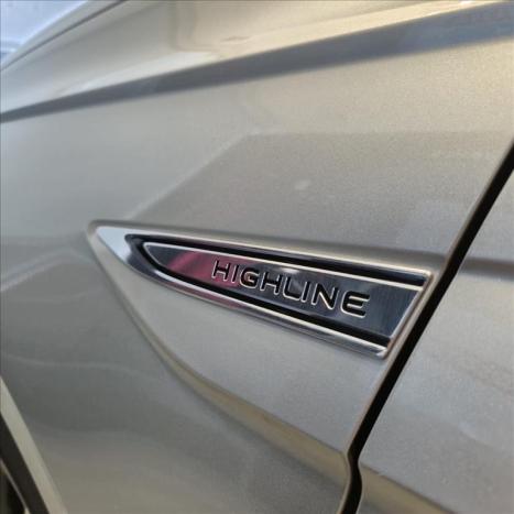 VOLKSWAGEN Virtus 1.0 4P 200 TSI FLEX HIGHLINE AUTOM�TICO, Foto 8