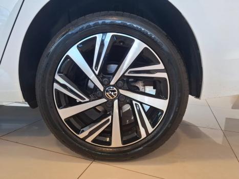 VOLKSWAGEN Virtus 1.0 4P 200 TSI FLEX HIGHLINE AUTOM�TICO, Foto 8