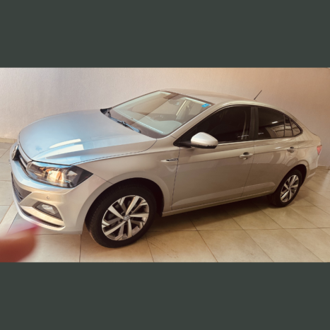 VOLKSWAGEN Virtus 1.0 4P 200 TSI FLEX COMFORTLINE AUTOM�TICO, Foto 4