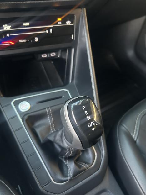 VOLKSWAGEN Virtus 1.4 4P 250 TSI EXCLUSIVE AUTOM�TICO, Foto 8