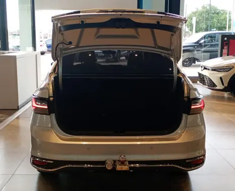 VOLKSWAGEN Virtus 1.0 4P 200 TSI FLEX HIGHLINE AUTOMÁTICO, Foto 12