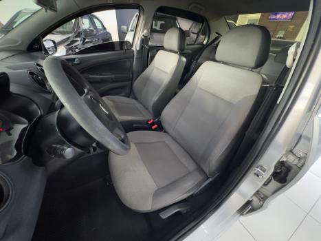 VOLKSWAGEN Voyage 1.0 4P FLEX, Foto 9
