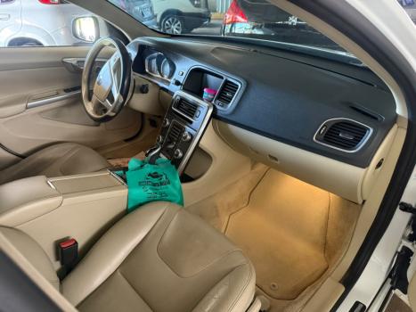 VOLVO S60 2.0 4P T5 DYNAMIC AUTOMÁTICO, Foto 9