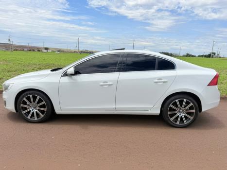 VOLVO S60 2.0 4P T5 DYNAMIC AUTOMÁTICO, Foto 5