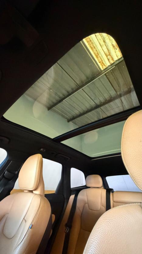 VOLVO XC60 2.0 4P D5 MOMENTUM DIESEL AWD GEARTRONIC, Foto 7