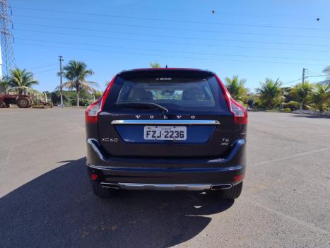 VOLVO XC60 3.0 4P T6 TURBO AWD AUTOM�TICO, Foto 4