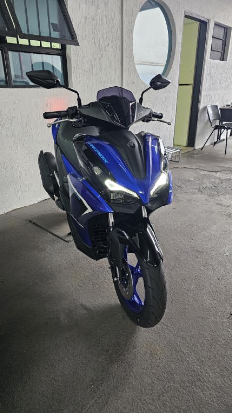 YAMAHA Aerox 160 ABS, Foto 2