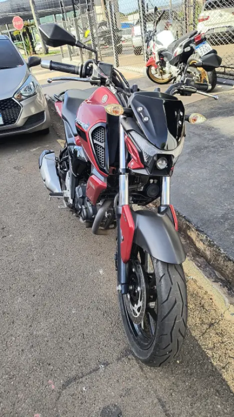 YAMAHA FZ 15 Fazer ABS, Foto 4