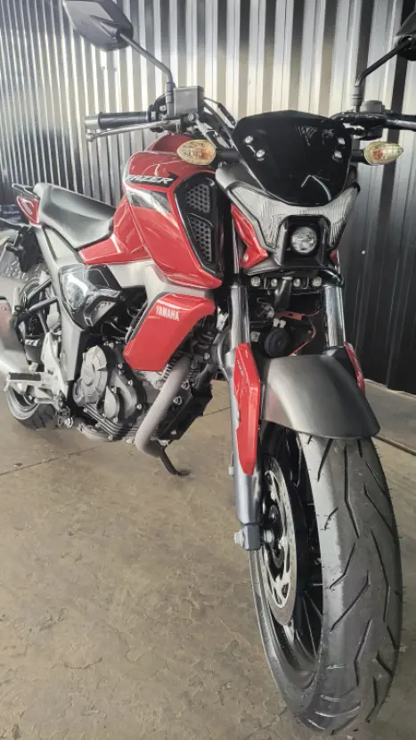 YAMAHA FZ 15 Fazer ABS, Foto 3