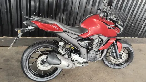 YAMAHA FZ 15 Fazer ABS, Foto 4