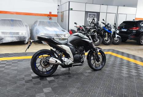 YAMAHA FZ 25 250 Fazer Flex , Foto 4