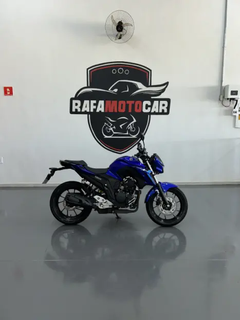YAMAHA FZ 25 250 Fazer Flex , Foto 1