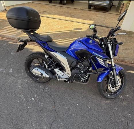 YAMAHA FZ 25 250 Fazer Flex , Foto 1