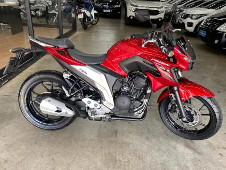 YAMAHA FZ 25 250 Fazer Flex , Foto 1