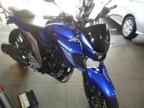 YAMAHA FZ 25 250 Fazer Flex , Foto 1