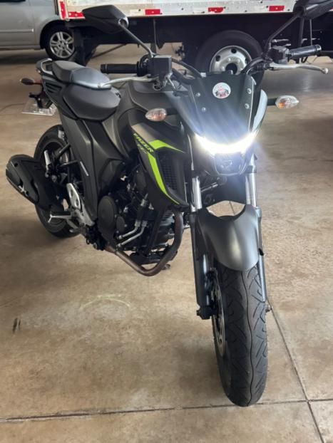 YAMAHA FZ 25 250 Fazer Flex , Foto 3