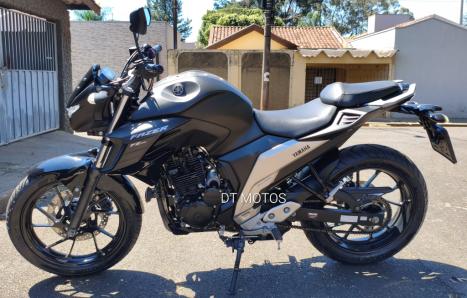 YAMAHA FZ 25 250 Fazer Flex , Foto 1