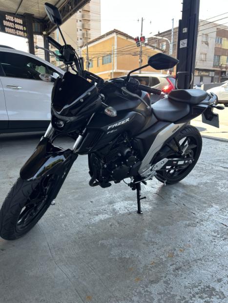 YAMAHA FZ 25 250 Fazer Flex , Foto 1