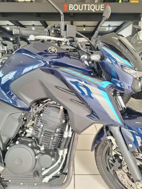 YAMAHA FZ 25 250 Fazer Flex , Foto 10