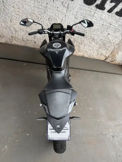 YAMAHA MT-03 300 ABS, Foto 5