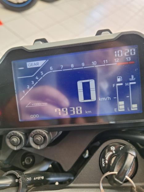 YAMAHA MT-03 300 ABS, Foto 3