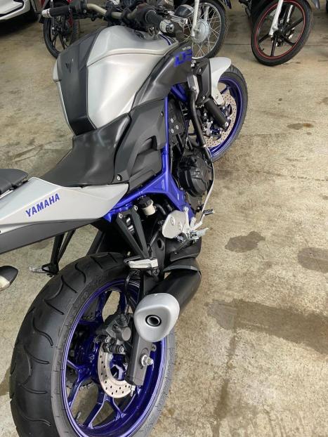 YAMAHA MT-03 300 ABS, Foto 4