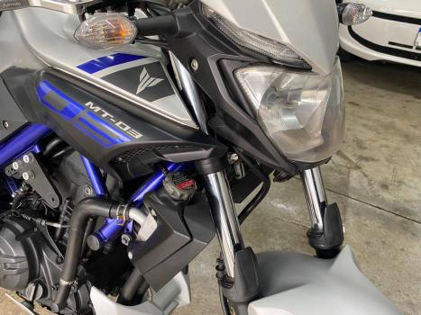 YAMAHA MT-03 300 ABS, Foto 5