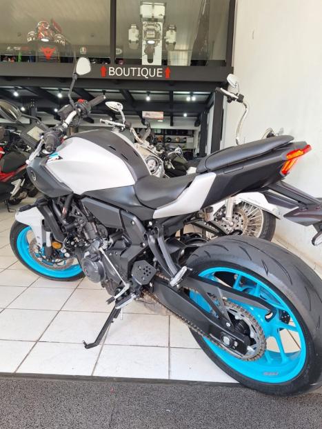 YAMAHA MT-07 700 ABS, Foto 8