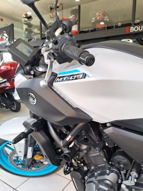YAMAHA MT-07 700 ABS, Foto 11